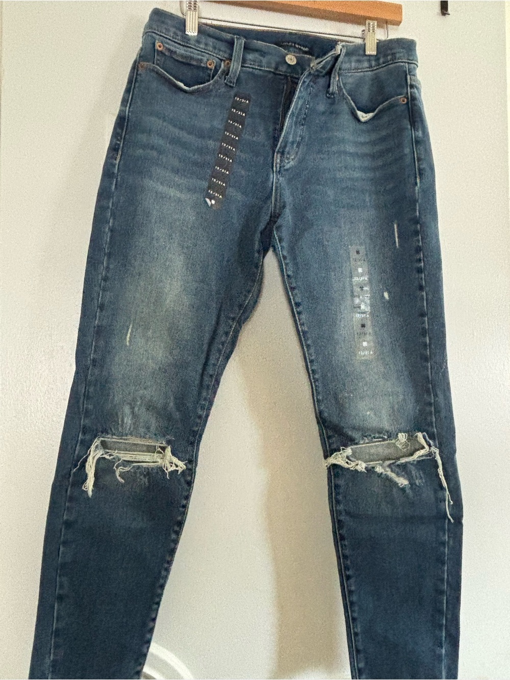 Women’s Distressed Blue Slim Fit Jeans